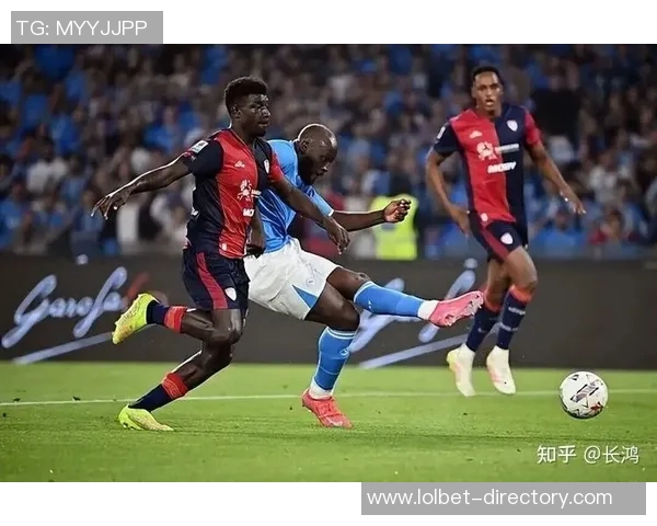 国王杯精彩对决:那不勒斯与拜仁战成平局乌龙球成比赛转折点